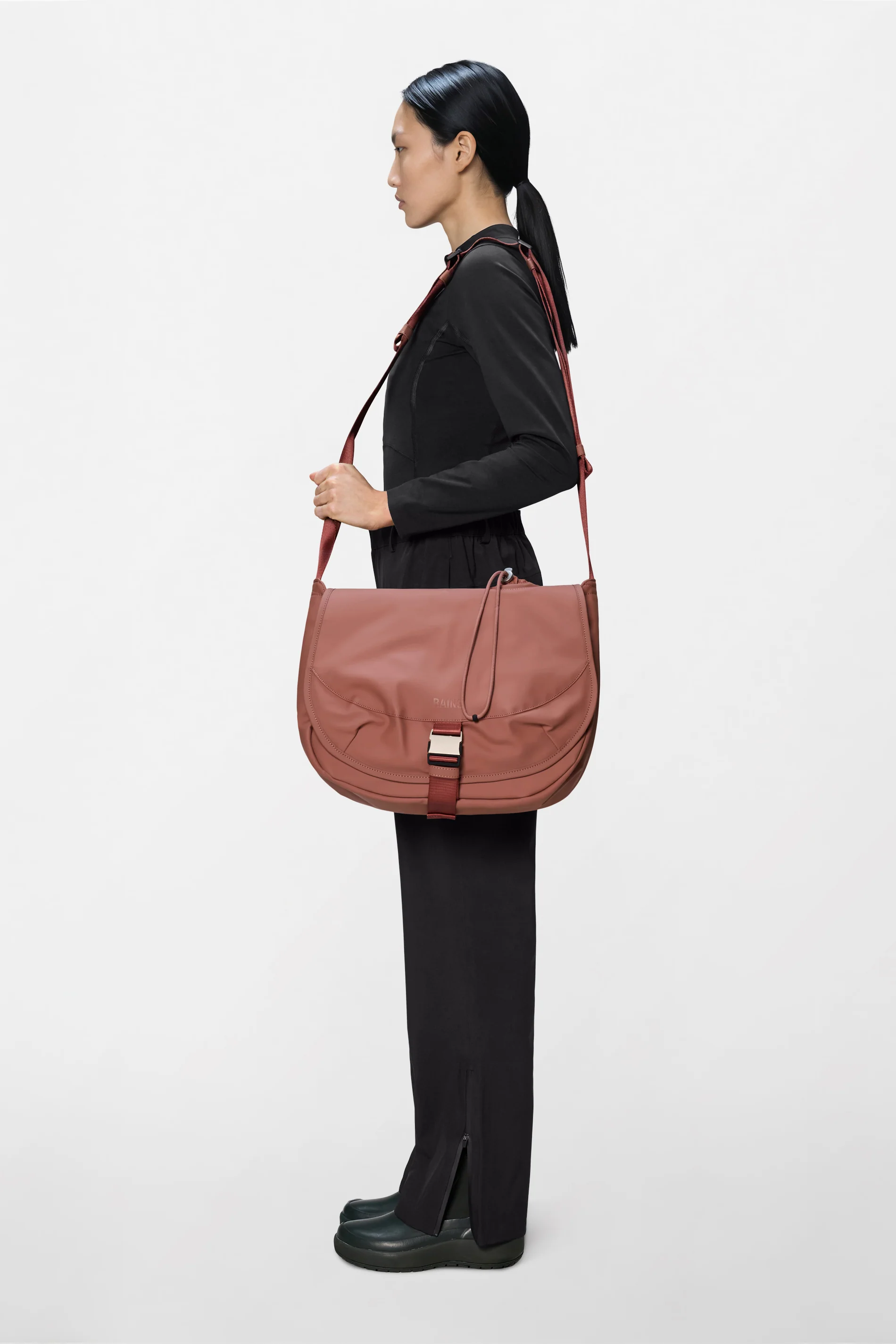 Bottle Messenger Bag - Image 3